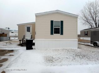1403 6th Ave SE, Dickinson, ND 58601