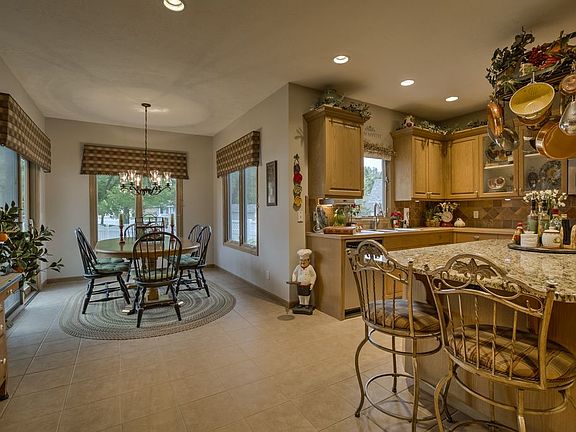 3rd image of 20752 Appaloosa Dr