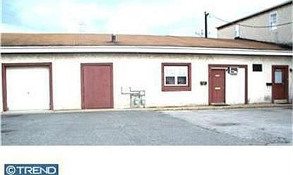 1st image of 2516 W 3rd St