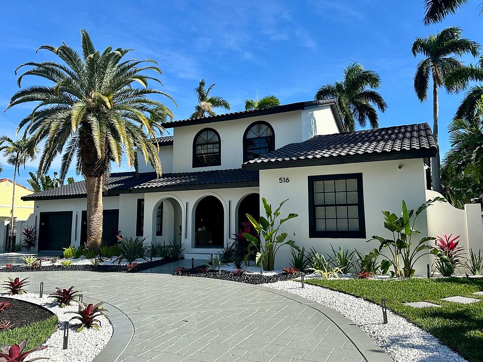 1st image of 516 Royal Plaza Dr