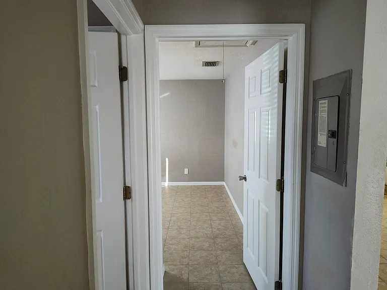 3753 SW Santa Barbara Pl #C — Photo 13