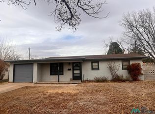 908 Carter Pl, Carlsbad, NM 88220
