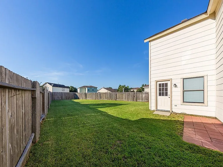 3603 Avalon Castle Dr — Photo 31