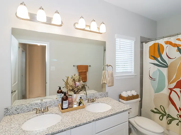 467 Northwood Dr — Photo 4