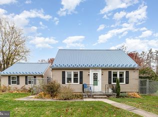 914 E Cherry St, Palmyra, PA 17078