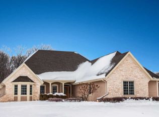 3792 Ridgeview Ct, Colgate, WI 53017