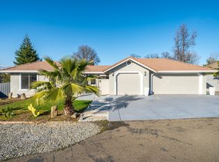 19340 Carnegie Ct, Redding, CA 96003