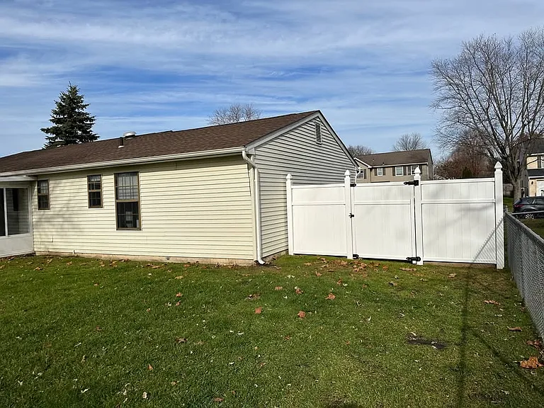 10 Chestnut Dr — Photo 17