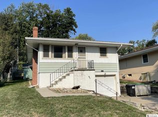 5650 S 51st St, Omaha, NE 68117