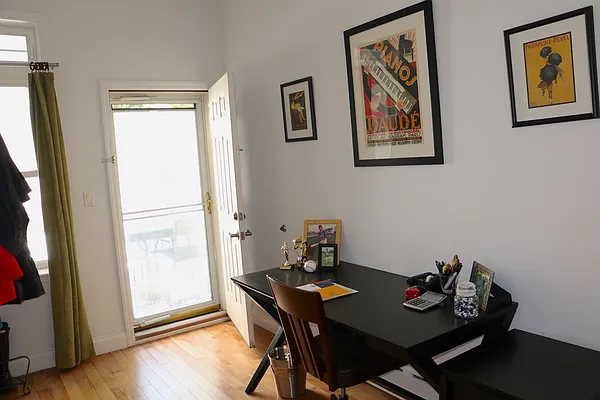 Rented by Dwell Residential Inc | media 21