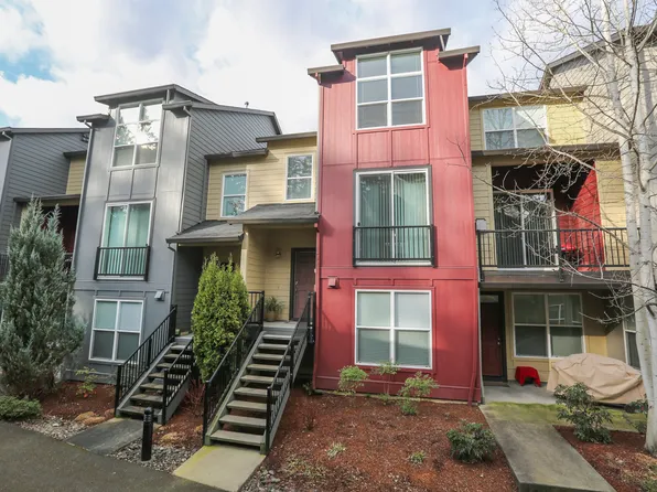 2004 NW Cadbury Ave APT 213, Hillsboro, OR 97124