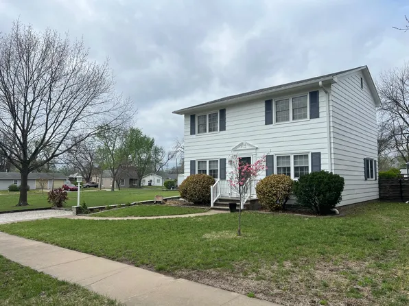 510 North St, Iola, KS 66749