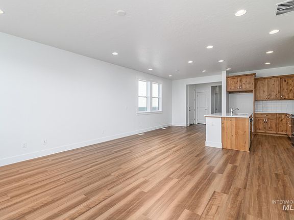 3rd image of 10406 W Bravery St
