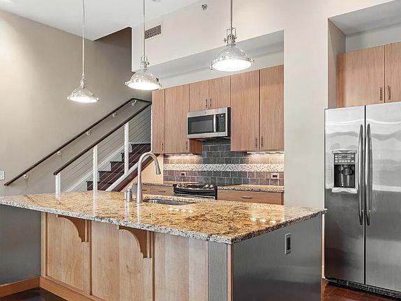 2nd image of 509 Bogart Pl #B