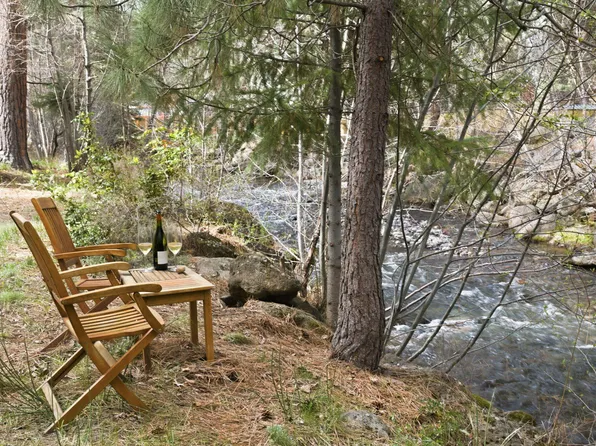 811 S Elm St, Sisters, OR 97759