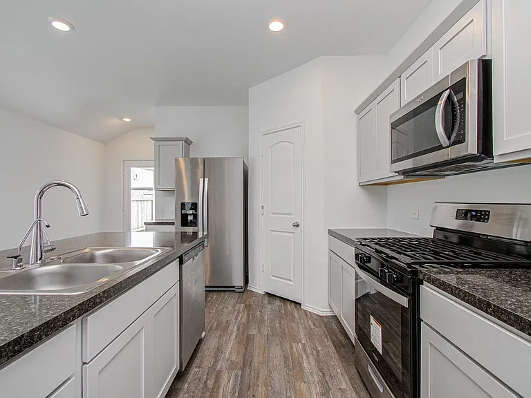 6111 Grove Of Pines St — Photo 15