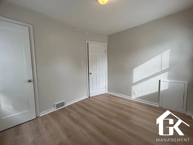5915 Farmbrook St — Photo 22