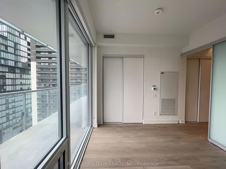 3 Gloucester St #1007 — Photo 6