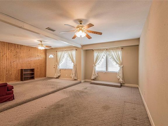 3rd image of 2229 Meadow Lark Ln