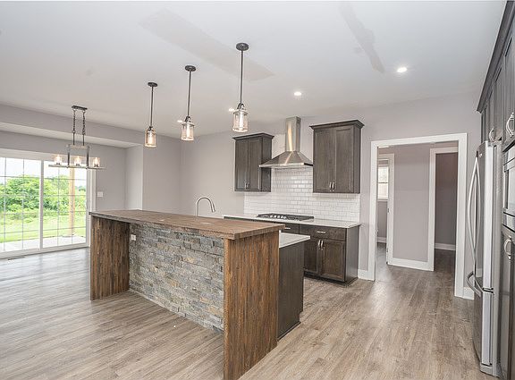 2nd image of 23094 Granton Pl
