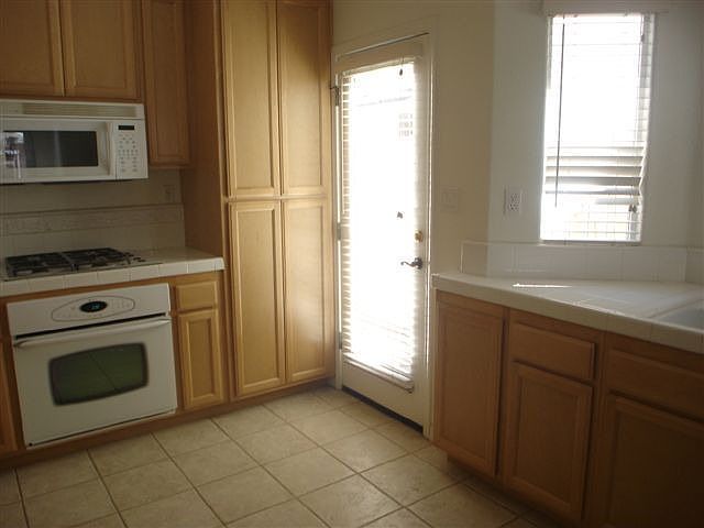 2nd image of 1032 E Bello Rd