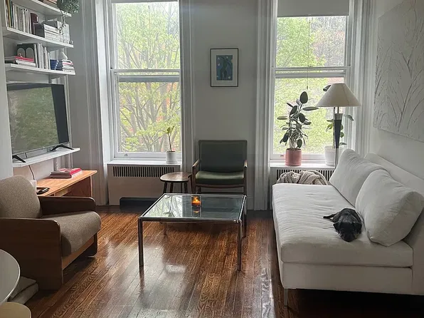 132 Noble St APT 3, Brooklyn, NY 11222
