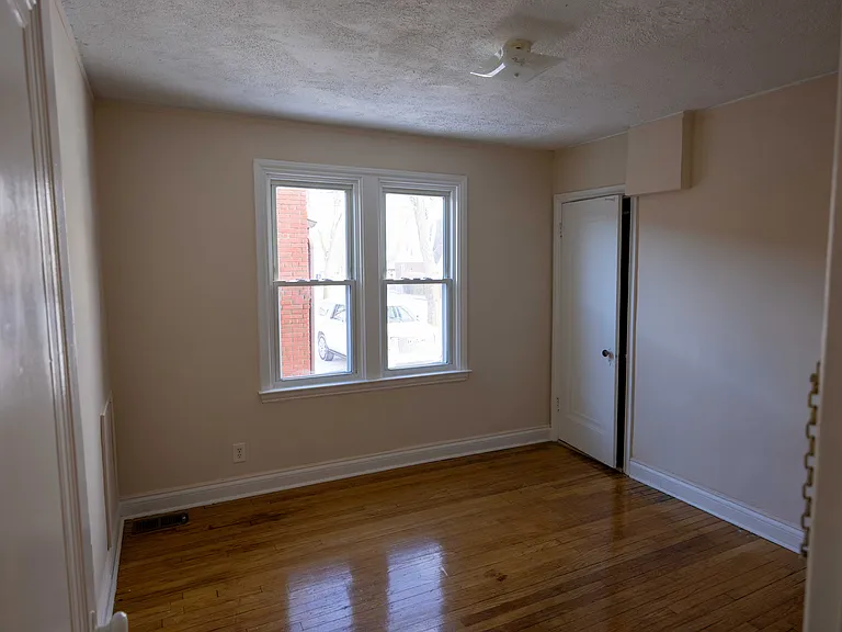2111 Monroe St #1 — Photo 5
