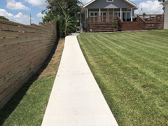 4th image of 1200 Bayshore Dr