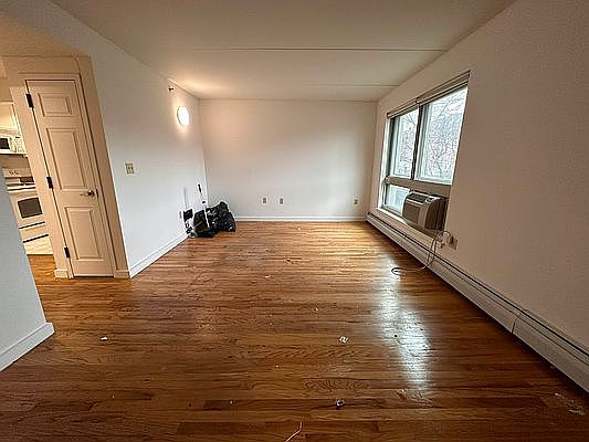 4th image of 3104 Mermaid Ave #2F