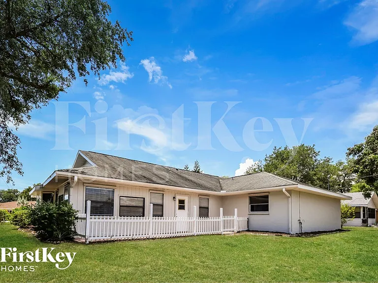 1000 Vega Ave NW — Photo 15