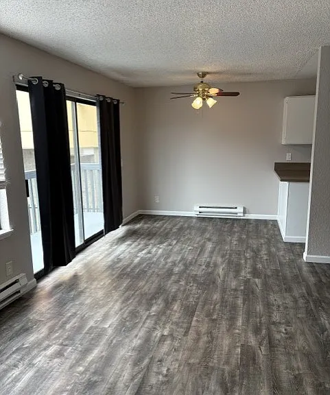 4526 S Henderson St #201 — Photo 2