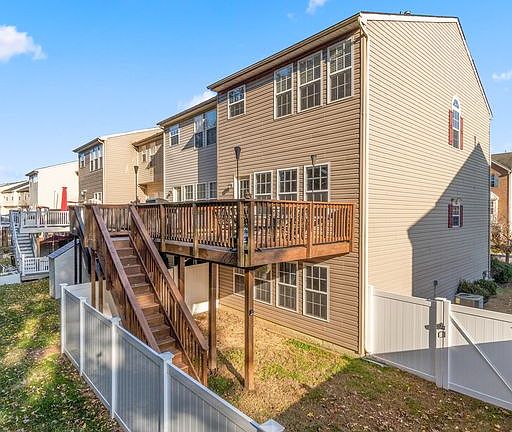 4th image of 7230 Mockingbird Cir