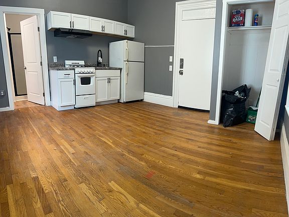5th image of 110 Perkins St APT 2
