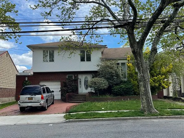 313 Mayfair Dr N, Brooklyn, NY 11234