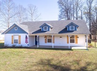 983 County Road 3332, Omaha, TX 75571