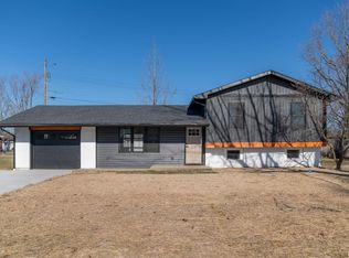 1006 Hillcrest Dr, Marion, IL 62959