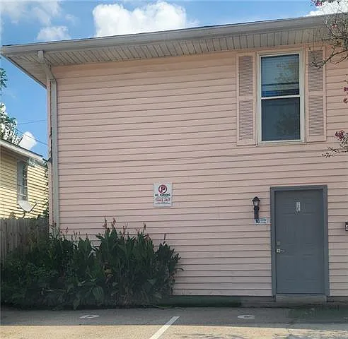 241 Helen St #C