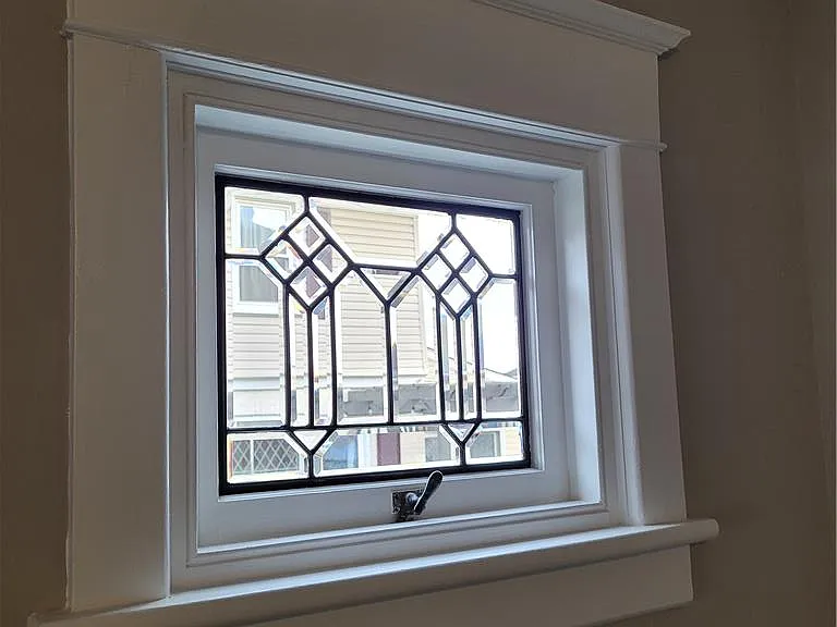 73 W Greenwich St — Photo 14