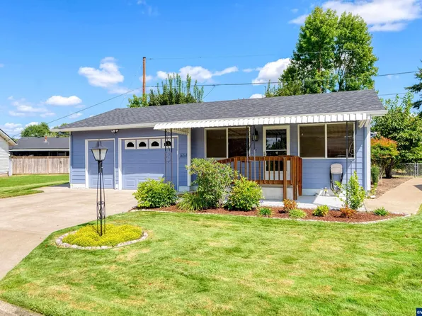 1676 Quinn Rd, Woodburn, OR 97071