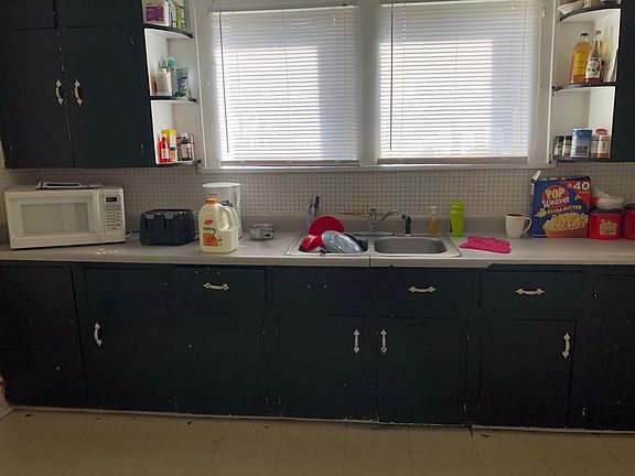 5th image of 2043 S Holly Ave