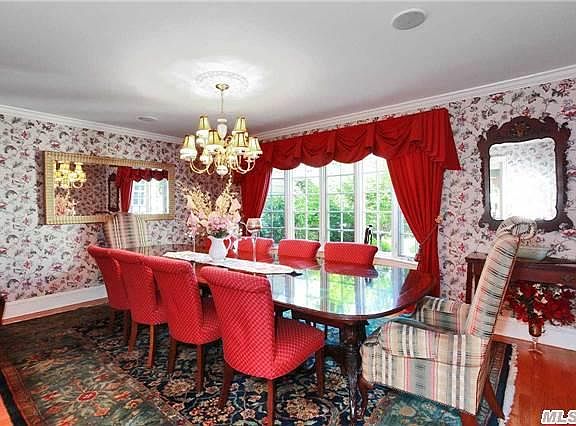 3rd image of 15 Dogwood Ln