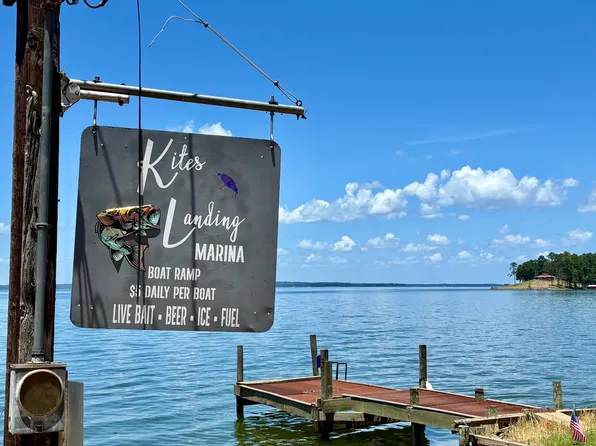 3740 Kites Landing Rd, Florien, LA 71429