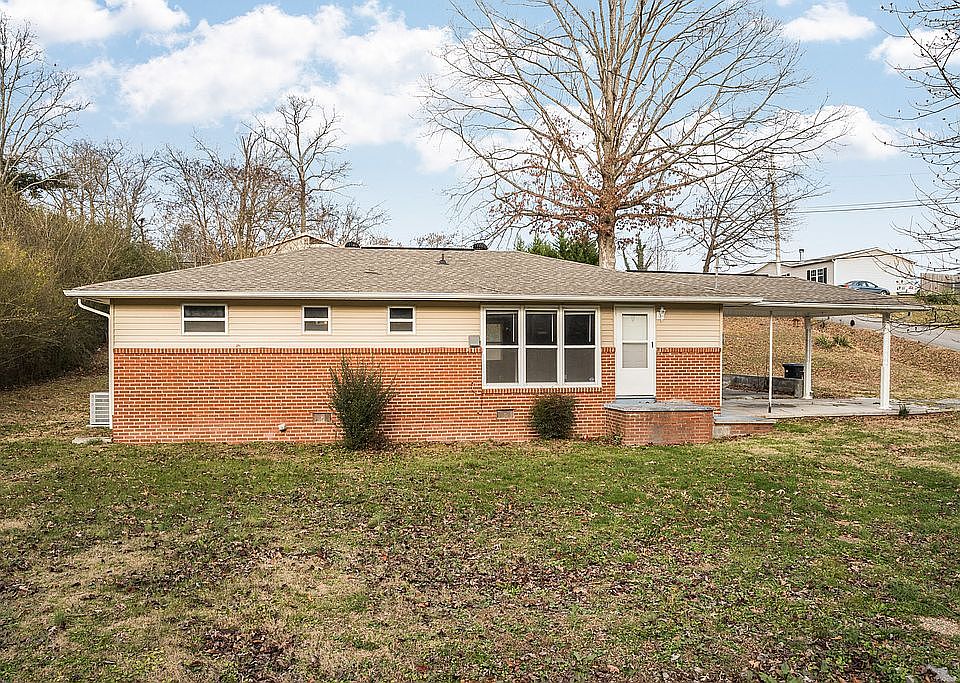 1st image of 2600 Pine Dr SE
