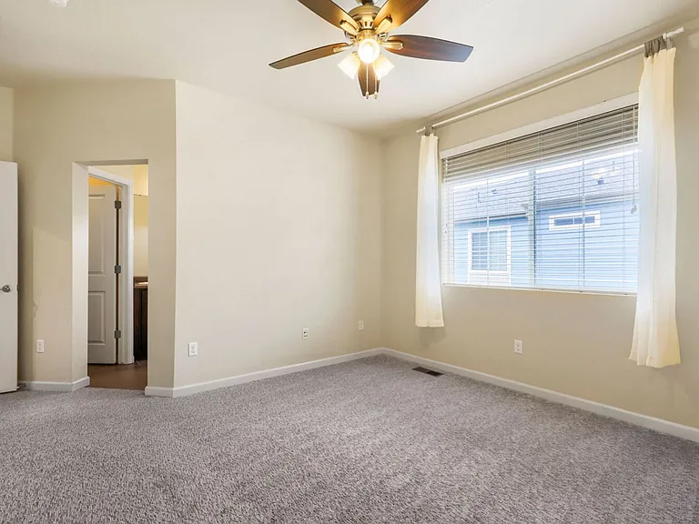 2230 Tamarac St — Photo 7