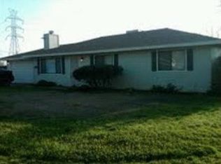 18392 Ridgedale Dr, Madera, CA 93638