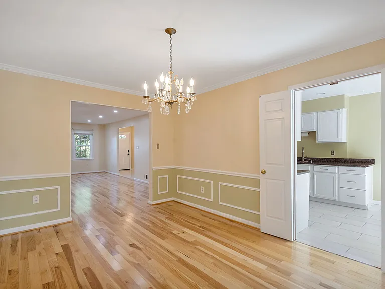 6414 Seven Oaks Ct — Photo 6