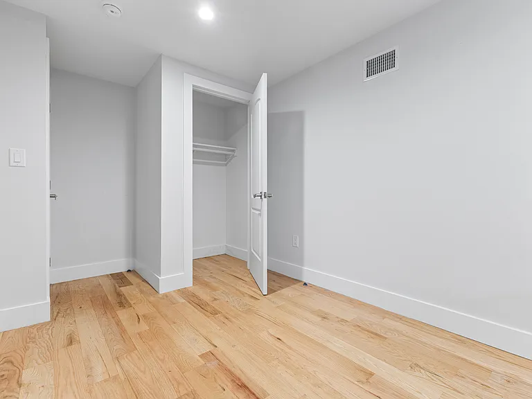 118 Cooper St #1 — Photo 12