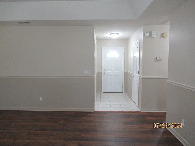 3590 Oleander Dr — Photo 11
