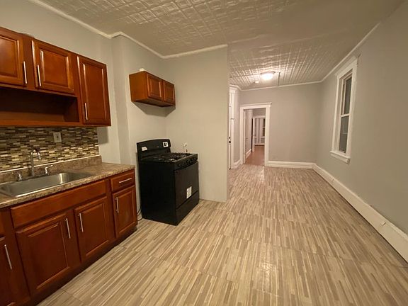 4th image of 571 W Side Ave APT 5