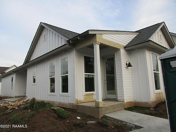 3rd image of 301 Bourdette Dr